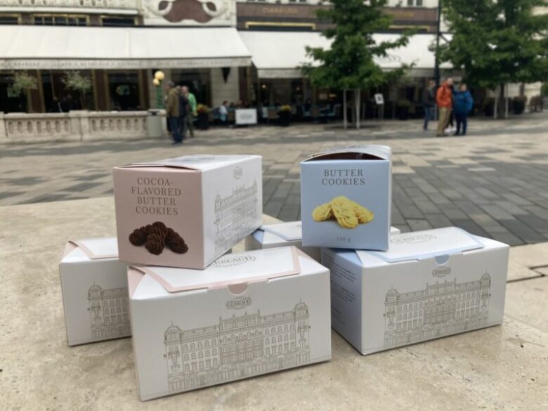 ブダペストのカフェジェルボーの、お土産用クッキー