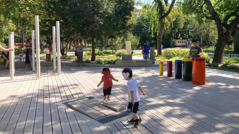 ハンガリー音楽の家の前にある公園