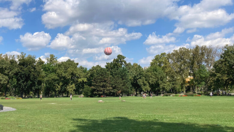 市民公園と気球