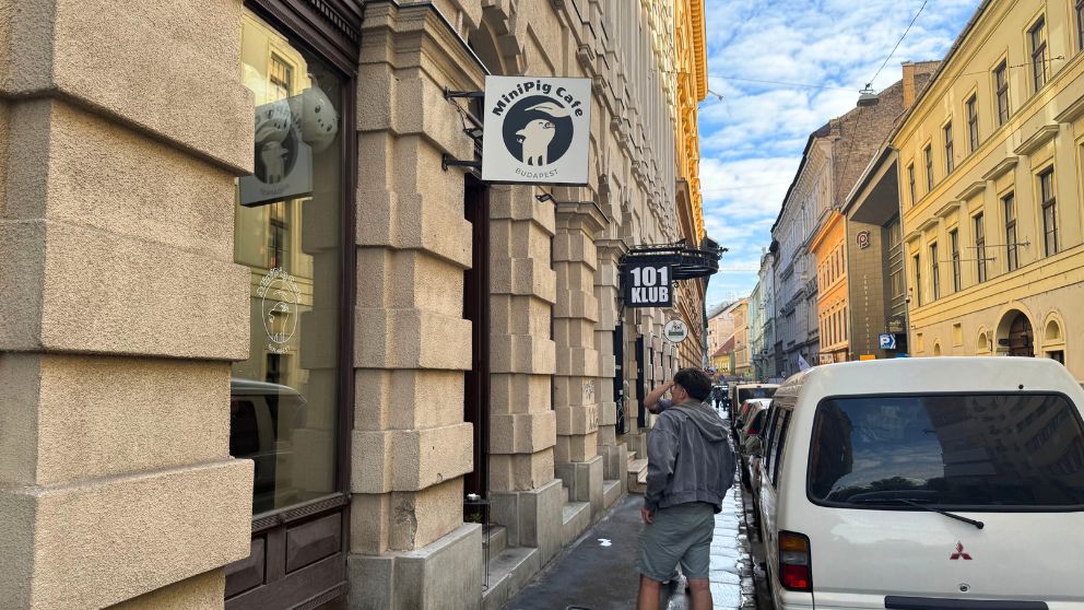 ブダペストのMiniPig Cafeの外観の様子