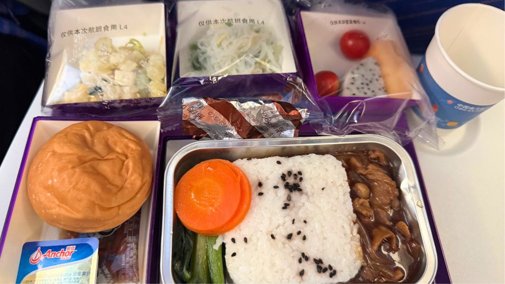 中国南方航空の機内食（広州〜羽田）