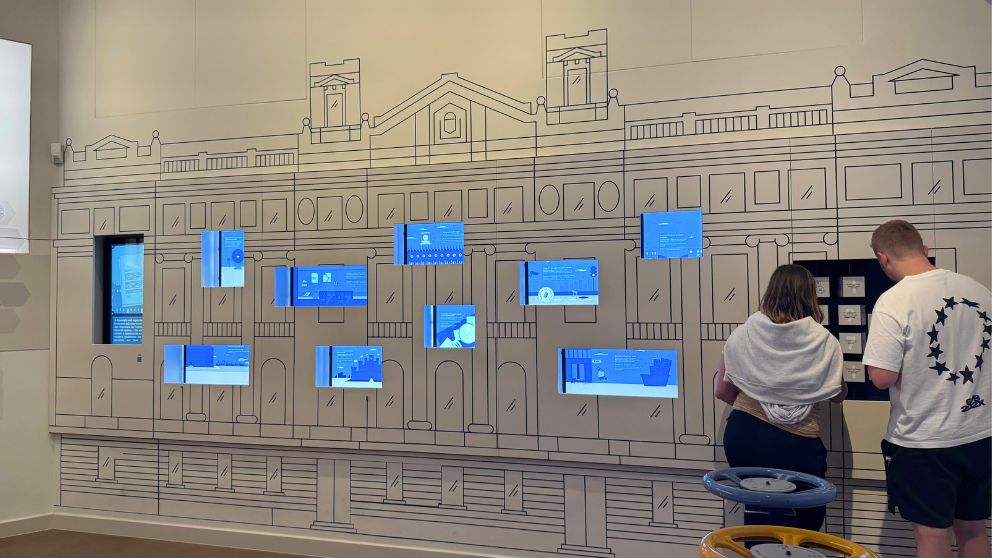 ハンガリー貨幣博物館でハンガリー国立銀行の歴史について学べるコーナーの様子