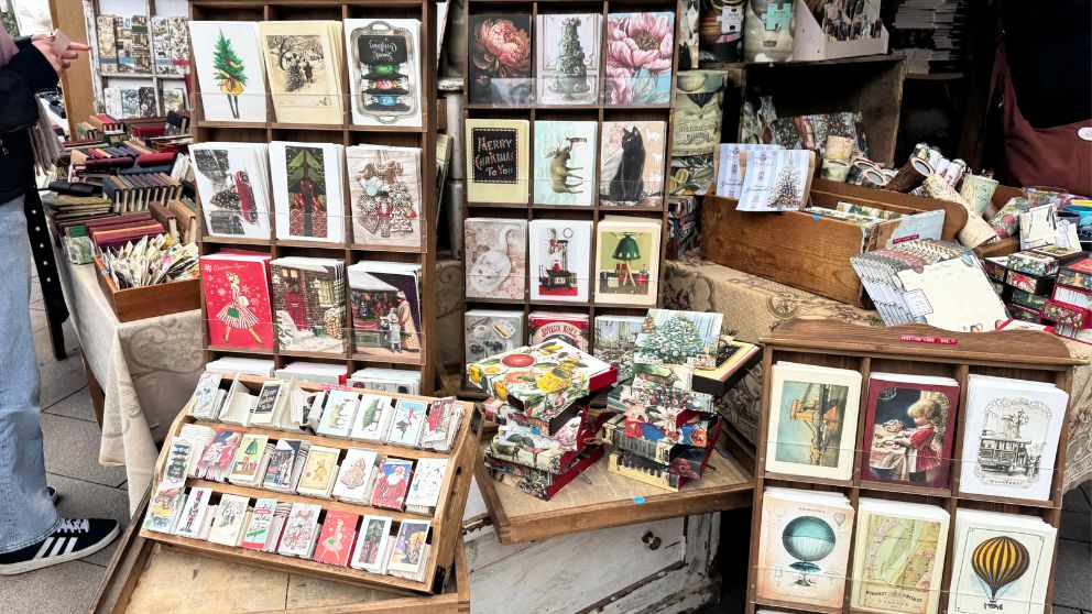 Bomo Artのクリスマスマーケットで販売されていたポストカードやメッセージカード