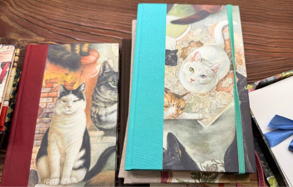 Bomo Artの猫の表紙の手帳