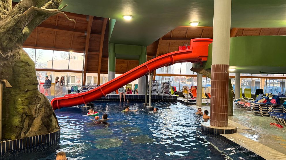 ハイドゥソボスローのフンガロスパ内「アクアパレス」のウォータースライダー