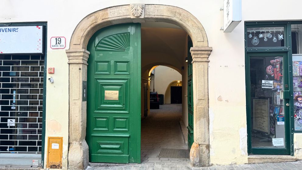 ザグレブのグリッチ・トンネルのもう1つの入り口。