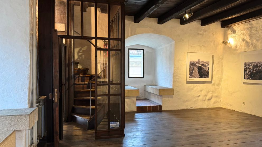 ロトルシャチュク塔の下の方の階の内部の様子