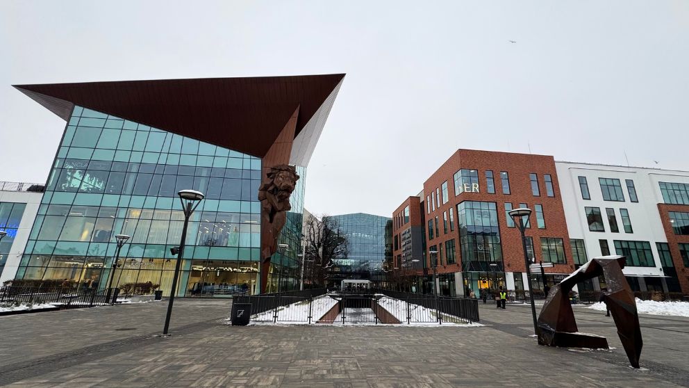 ポーランドのグダニスクの旧市街近くにあるForum Gdanskというショッピングモール