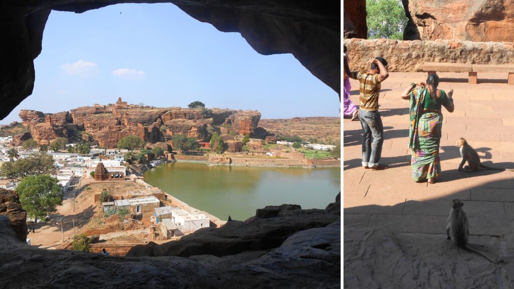 バーダーミの洞窟寺院から見下ろす湖と街並み、石段に座る猿