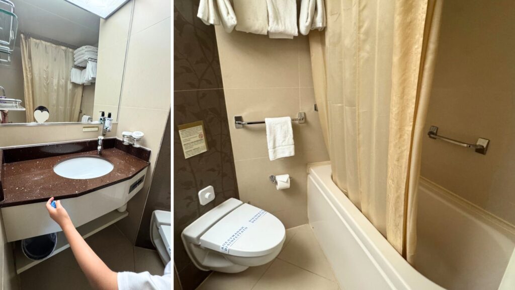 客室のバスルーム。洗面台・トイレとバスタブ付きシャワー